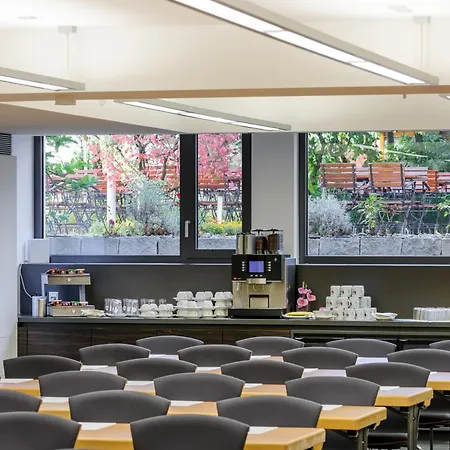 Mercure Sued Messe 4* מינכן