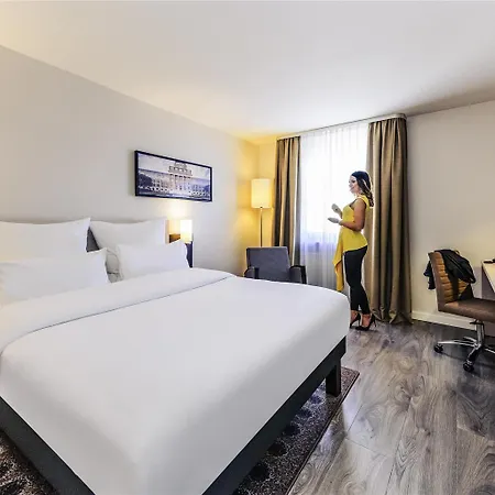 Hotel Mercure Sued Messe 4*