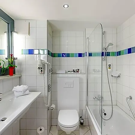 Hotel Mercure Sued Messe 4*