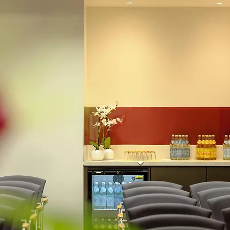 Отель Mercure Sued Messe 4*