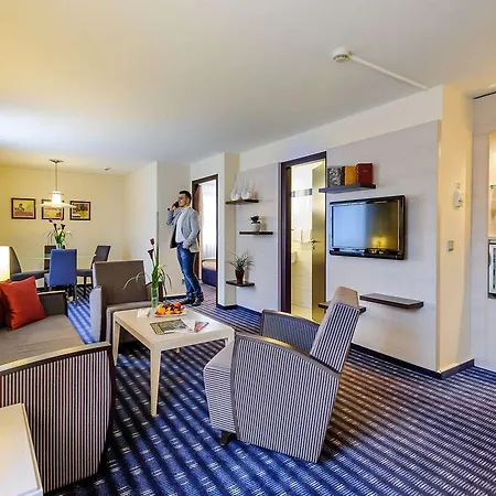 Mercure Sued Messe Отель 4*
