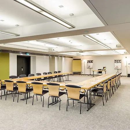 Mercure Sued Messe Отель