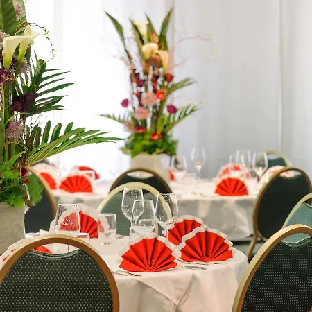 Mercure Sued Messe Hotel 4*