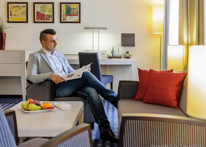 Hotel Mercure Süd Messe 4*