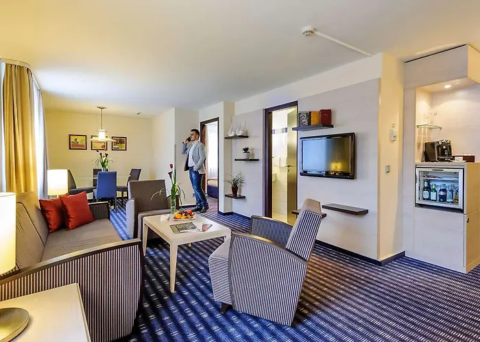 Mercure Süd Messe Hotel 4*